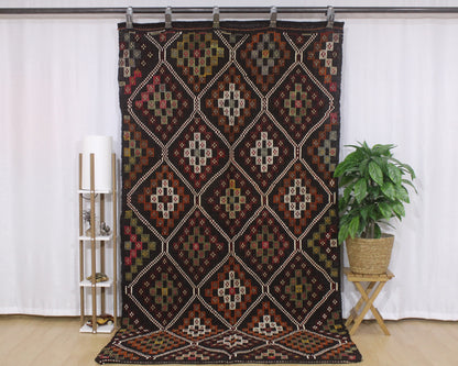 Handwoven Turkish Vintage Kilim (5'1" x 9'3")