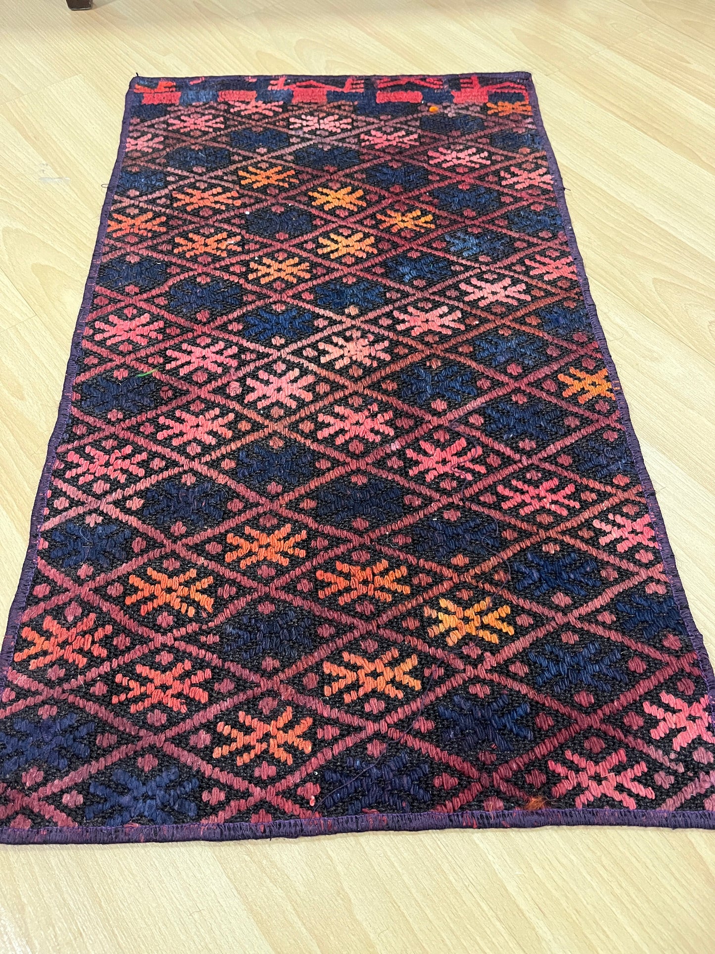 Handwoven Turkish Vintage Kilim (1'4" x 2'4")