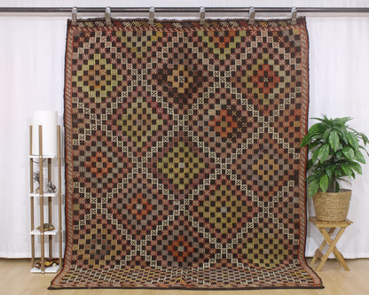 Handwoven Turkish Vintage Kilim (6'9" x 8'10")