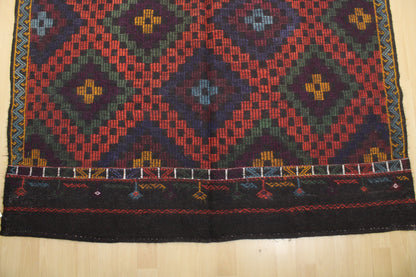 Handwoven Turkish Vintage Kilim (6'8" x 9'8")