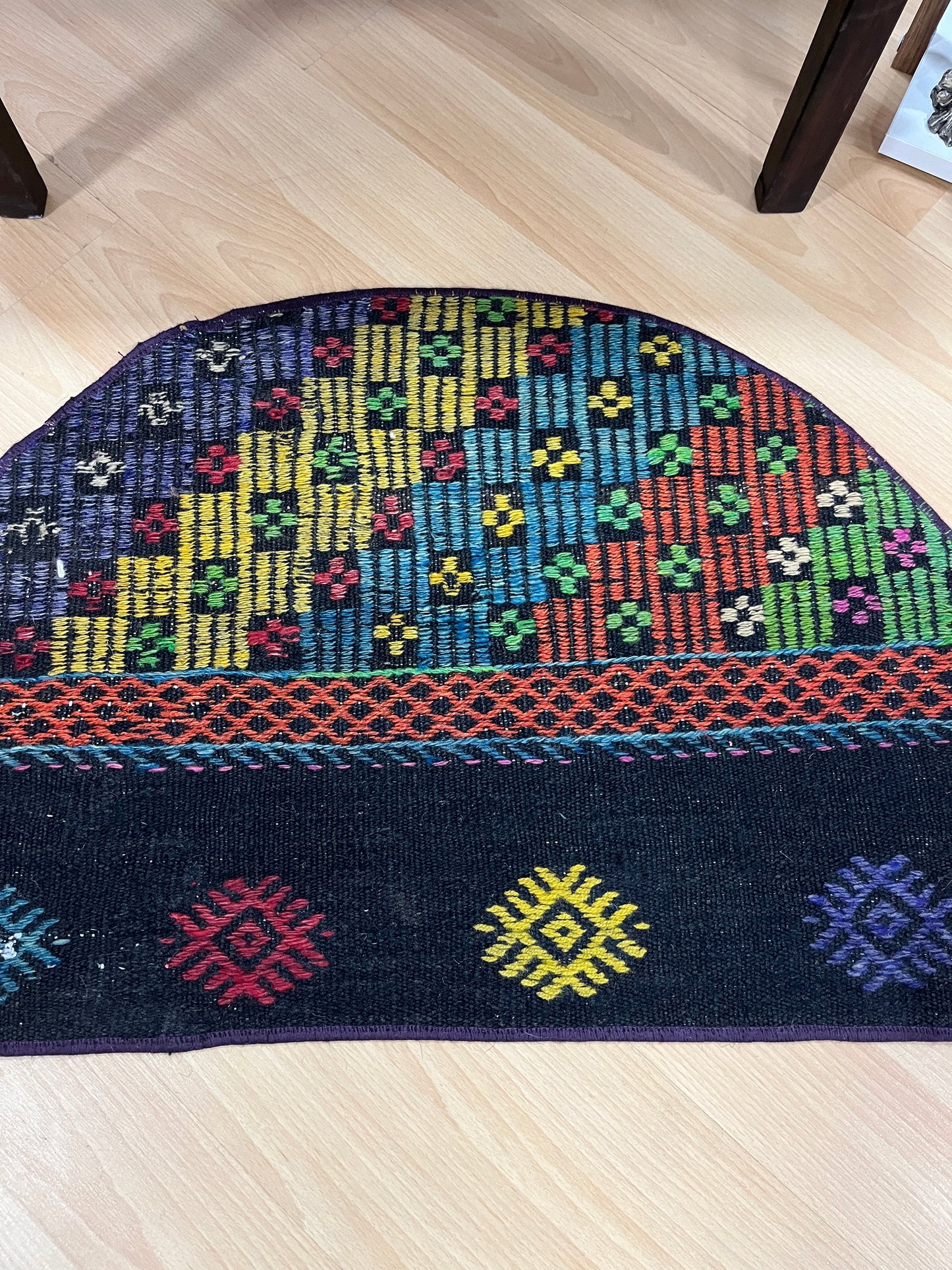 Handwoven Turkish Vintage Doormat (1'8" x 2'8")