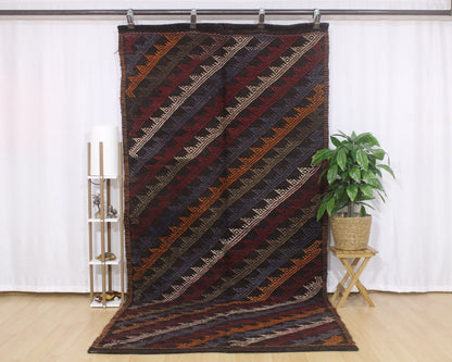 Handwoven Turkish Vintage Kilim (4'12" x 10'10")