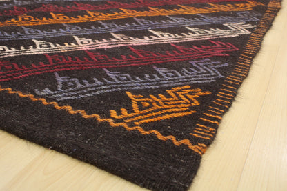 Handwoven Turkish Vintage Kilim (4'12" x 10'10")