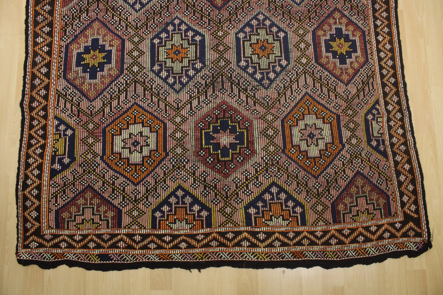 Handwoven Turkish Vintage Kilim (6'1" x 10'1")