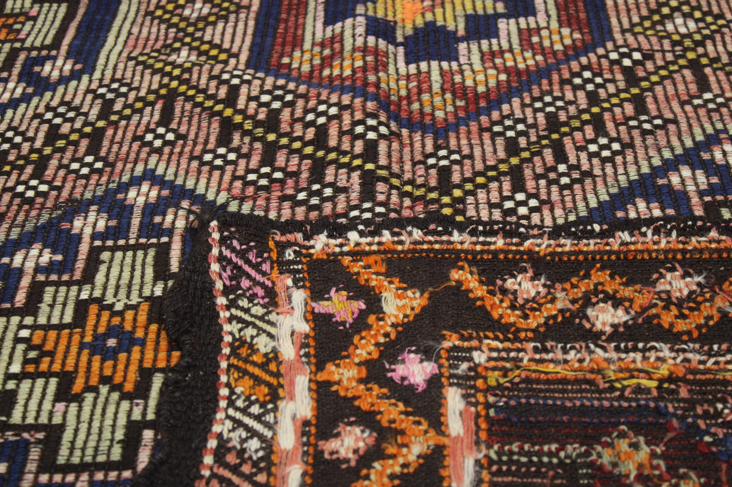 Handwoven Turkish Vintage Kilim (6'1" x 10'1")