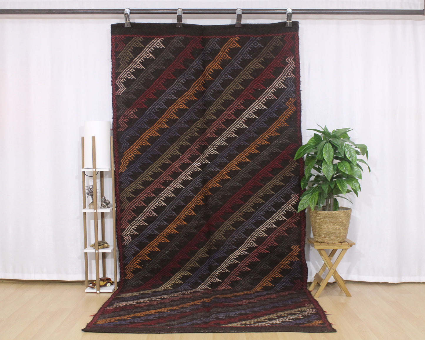 Handwoven Turkish Vintage Kilim (5'0" x 10'6")