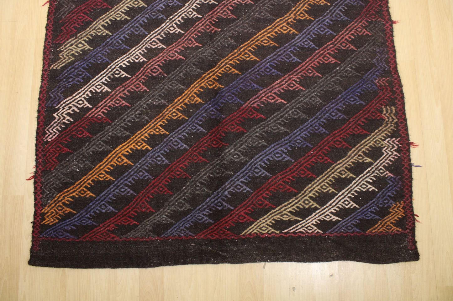 Handwoven Turkish Vintage Kilim (5'0" x 10'6")