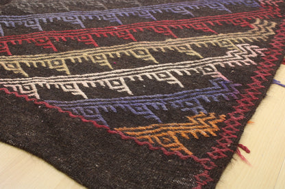 Handwoven Turkish Vintage Kilim (5'0" x 10'6")