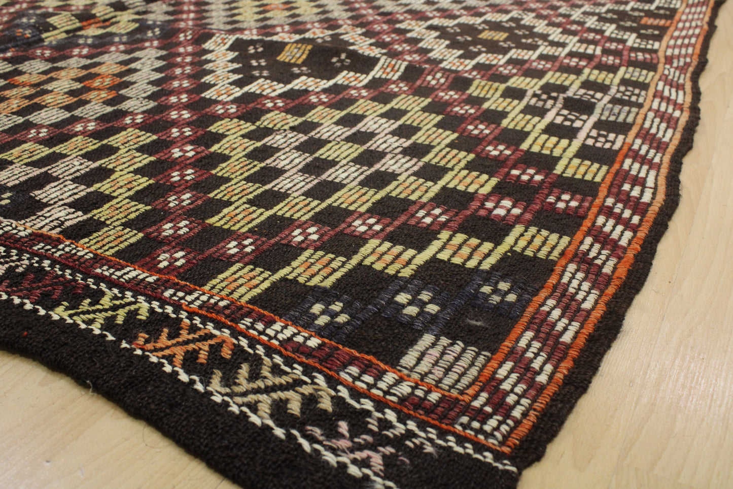 Handwoven Turkish Vintage Kilim (6'2" x 8'3")