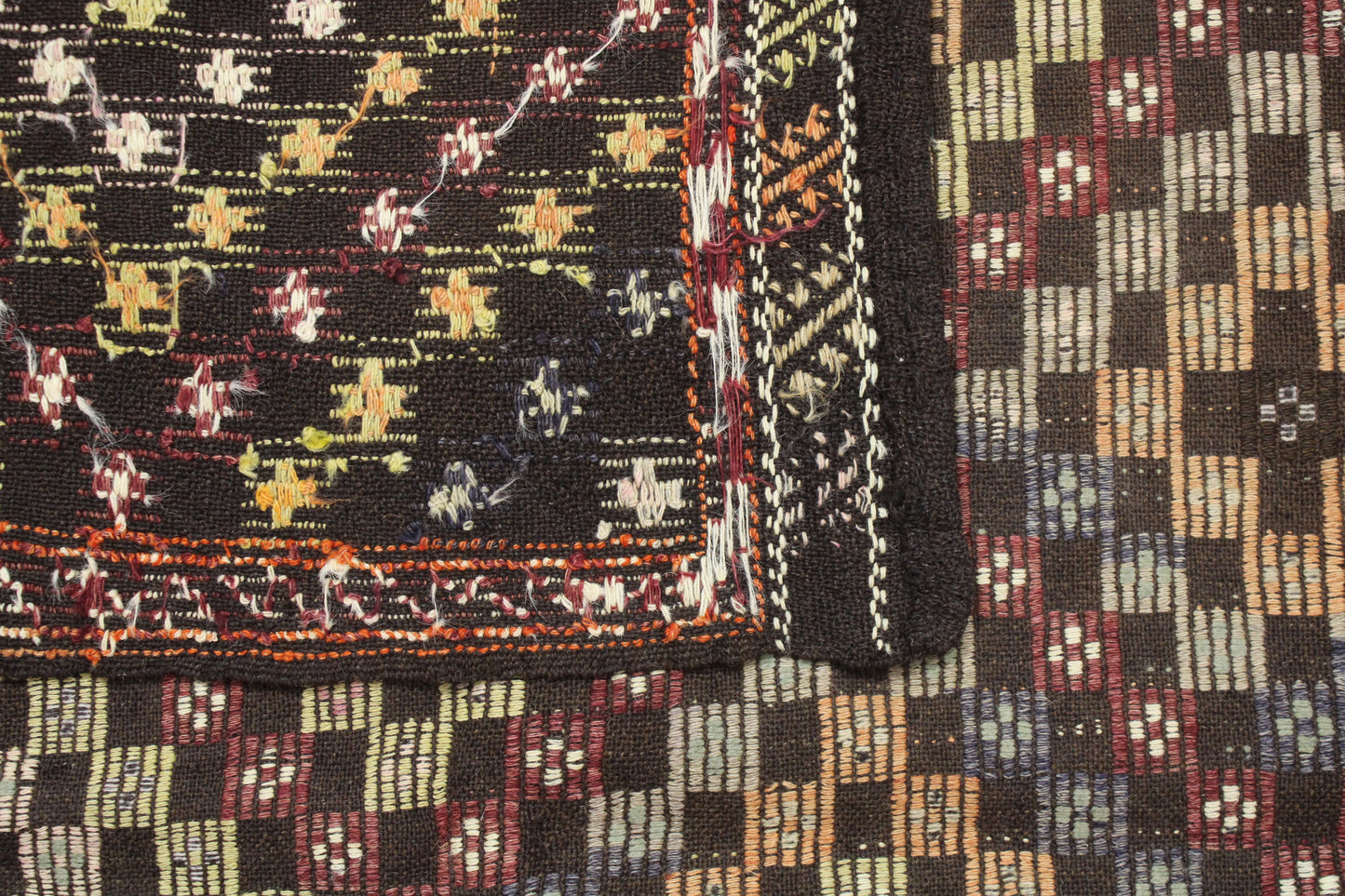 Handwoven Turkish Vintage Kilim (6'2" x 8'3")