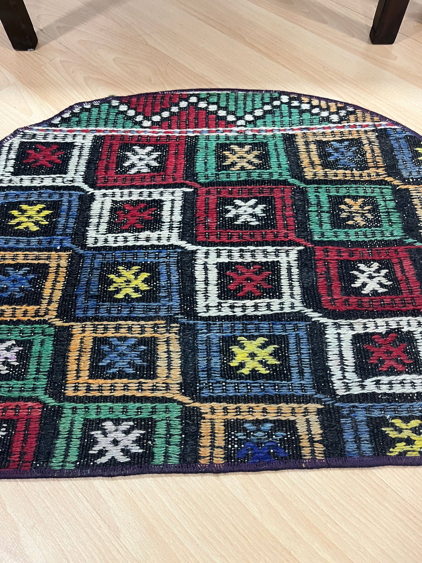 Handwoven Turkish Vintage Doormat (1'8" x 2'8")