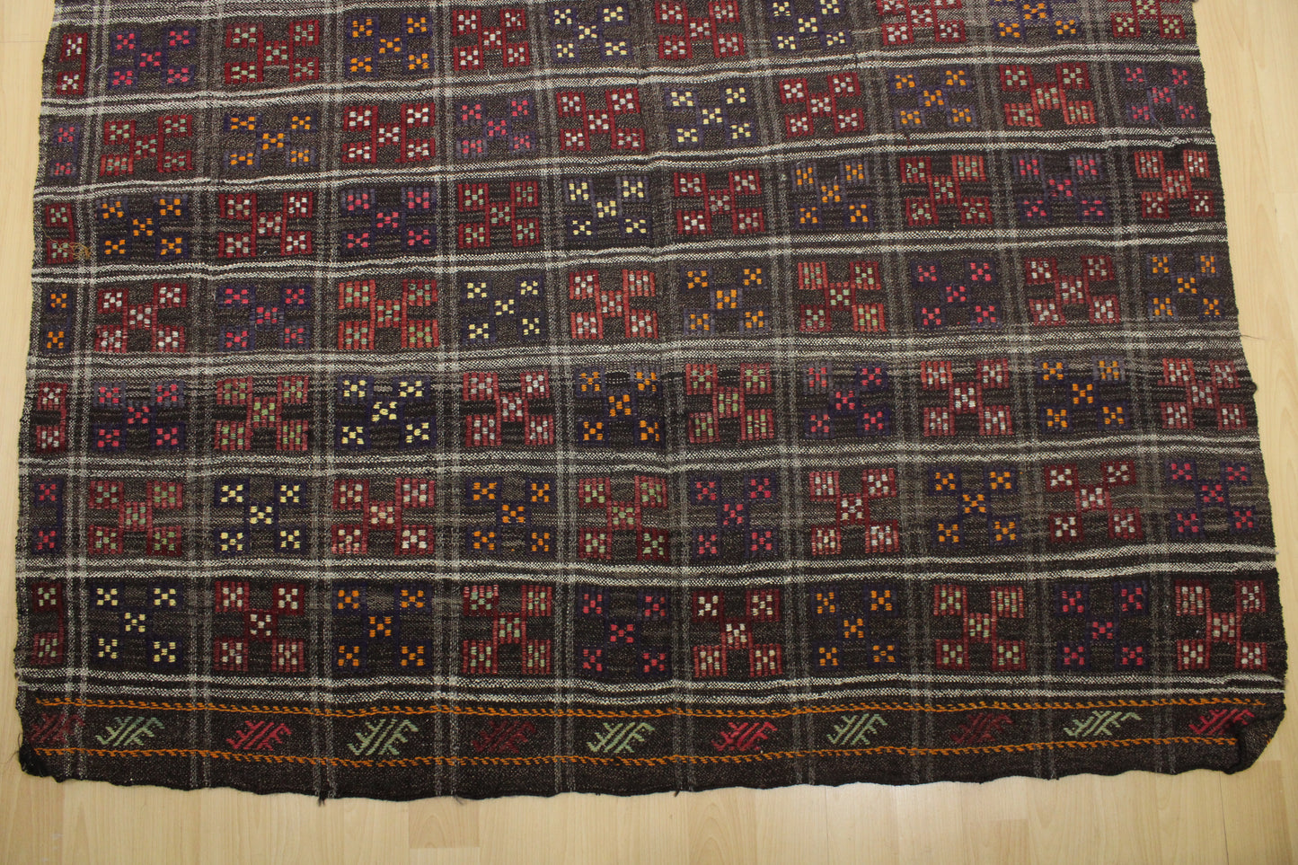 Handwoven Turkish Vintage Kilim (6'0" x 10'7")