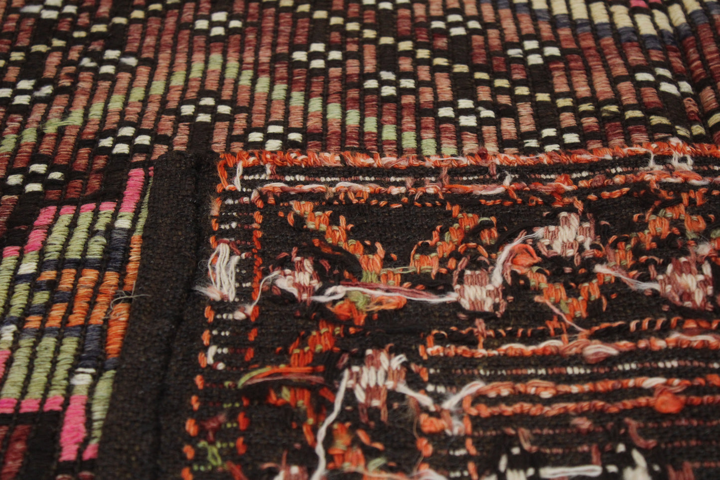 Handwoven Turkish Vintage Kilim (5'9" x 9'7")