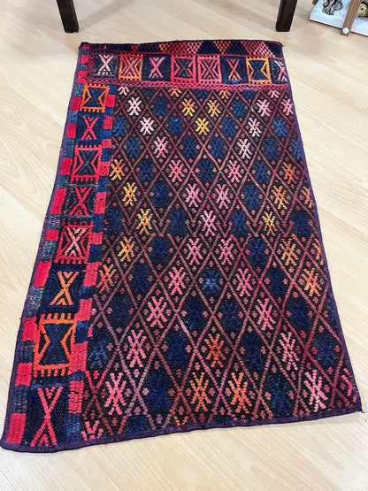 Handwoven Turkish Vintage Kilim (1'8" x 2'11")