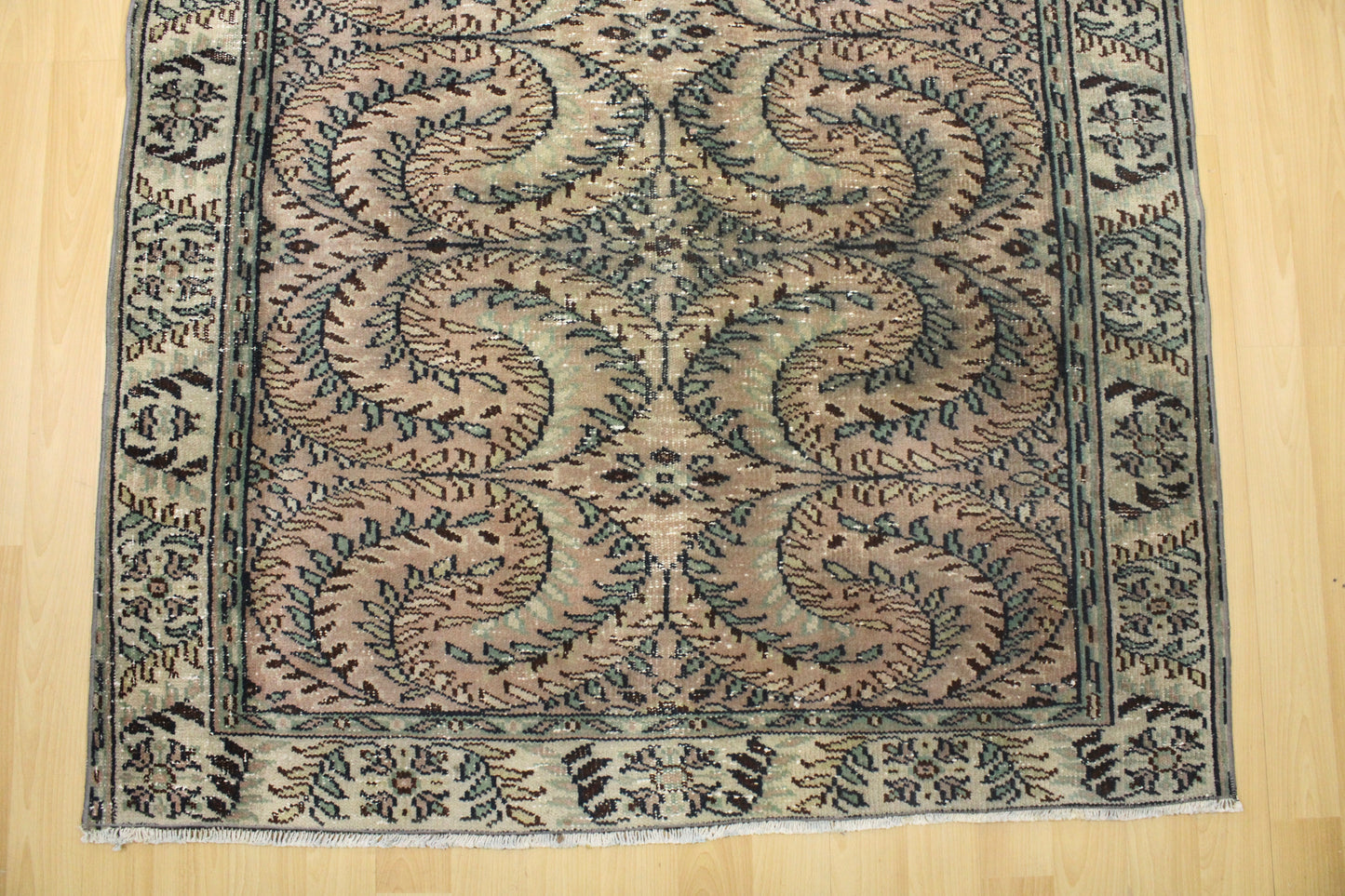 Hand-Knotted Vintage Turkish Rug (4'10" x 8'0")