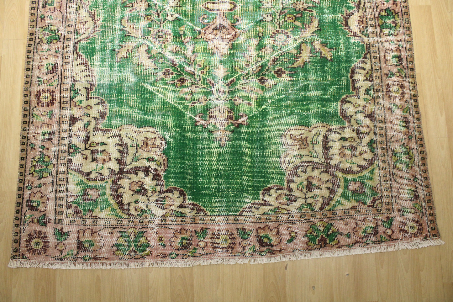 Hand-Knotted Vintage Turkish Rug (5'11" x 9'9")