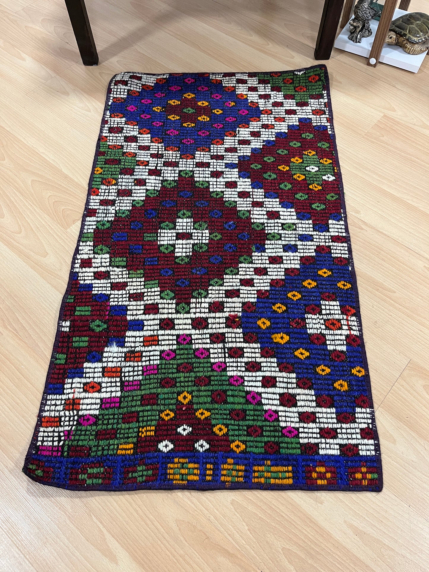 Handwoven Turkish Vintage Kilim (1'8" x 2'11")