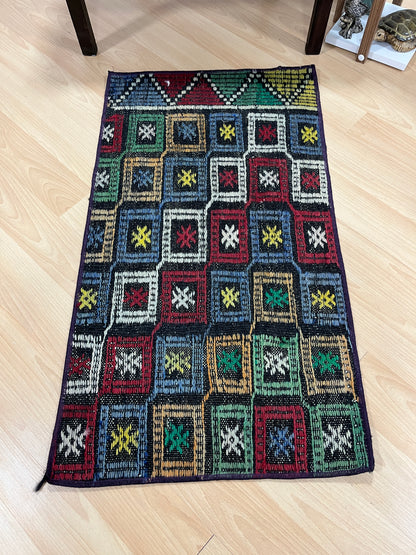 Handwoven Turkish Vintage Kilim (1'8" x 2'11")