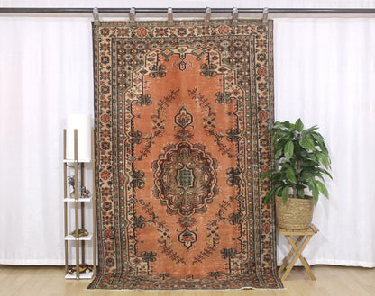 Hand-Knotted Vintage Turkish Rug (4'10" x 8'5")