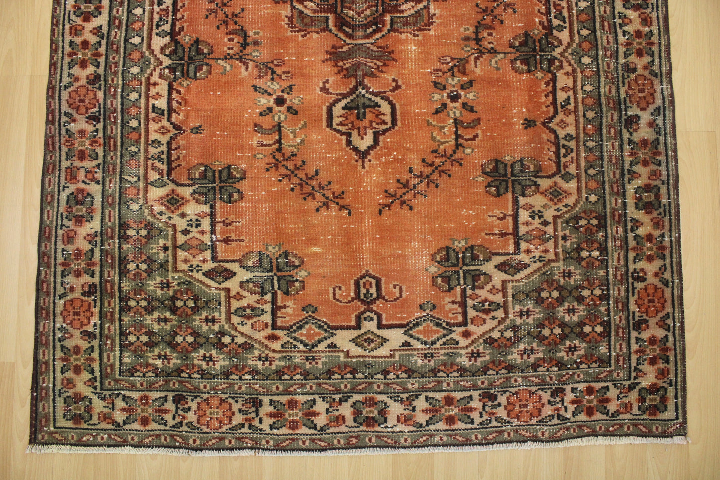 Hand-Knotted Vintage Turkish Rug (4'10" x 8'5")