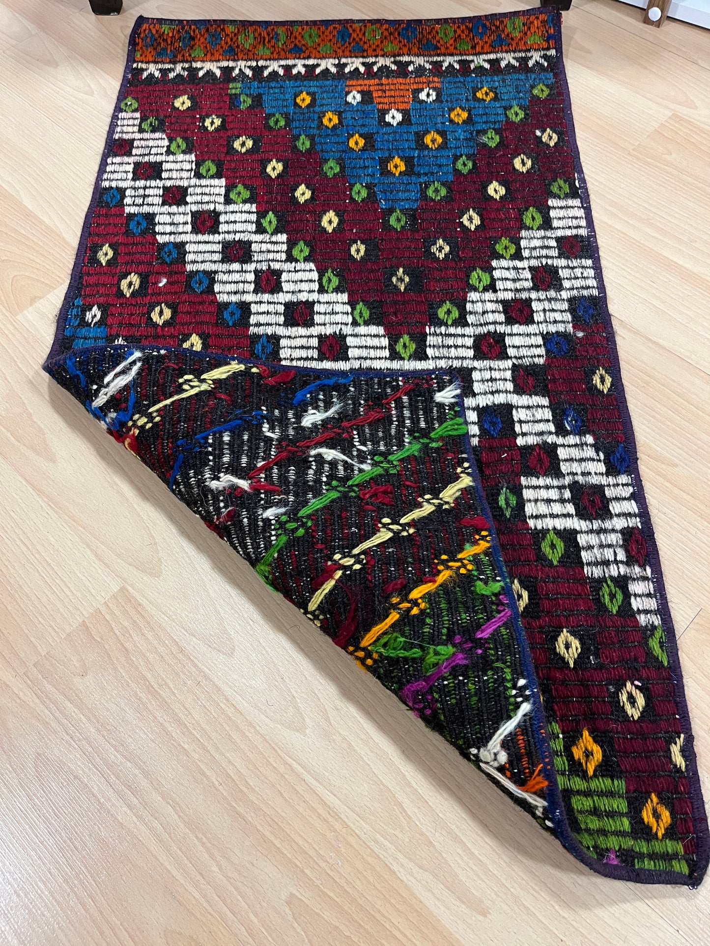 Handwoven Turkish Vintage Kilim (1'8" x 2'11")