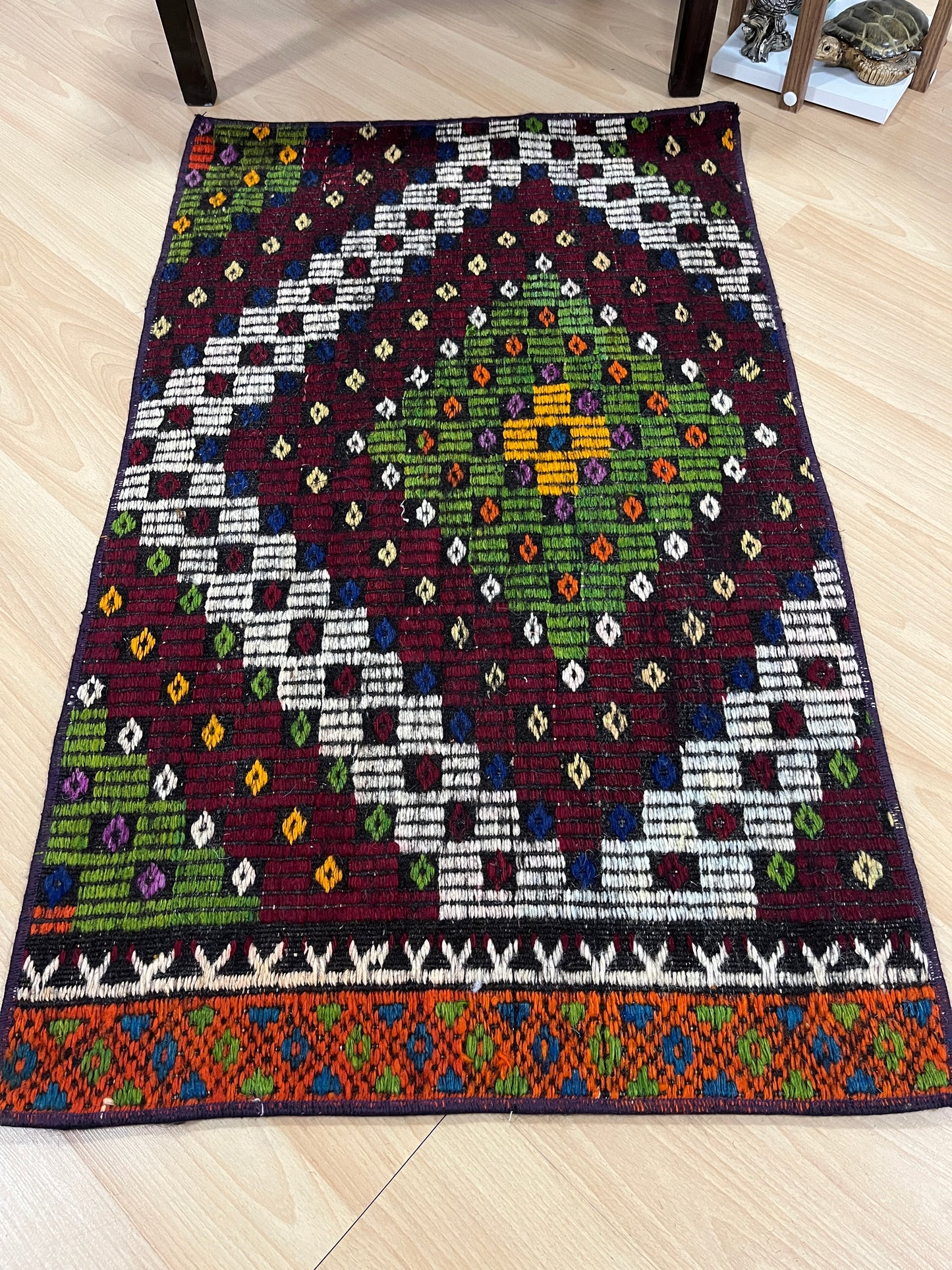 Handwoven Turkish Vintage Kilim (2'0" x 3'3")