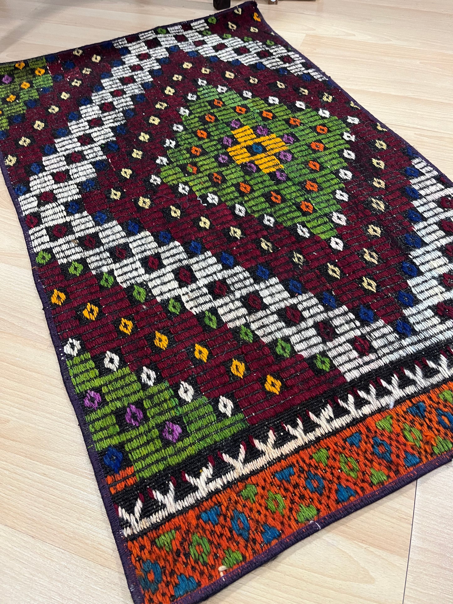 Handwoven Turkish Vintage Kilim (2'0" x 3'3")