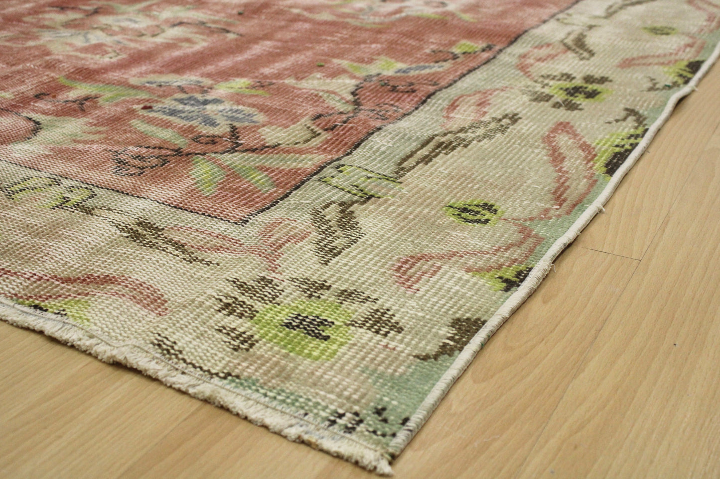 Hand-Knotted Vintage Turkish Rug (5'1" x 8'7")