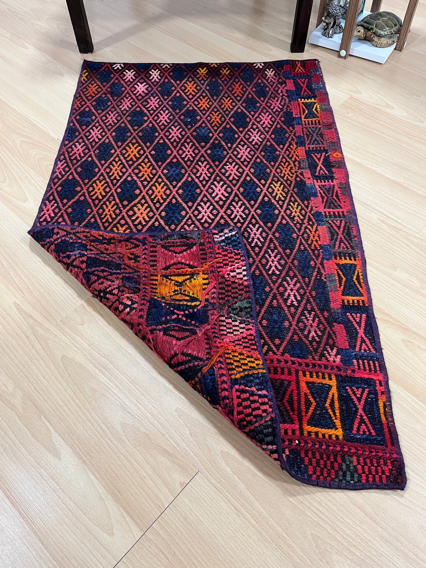 Handwoven Turkish Vintage Kilim (2'0" x 3'3")