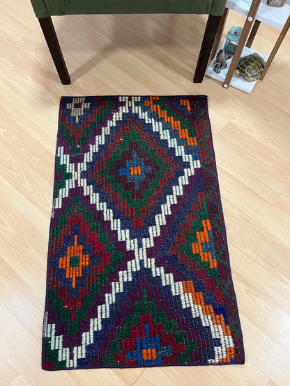 Handwoven Turkish Vintage Kilim (2'0" x 3'3")