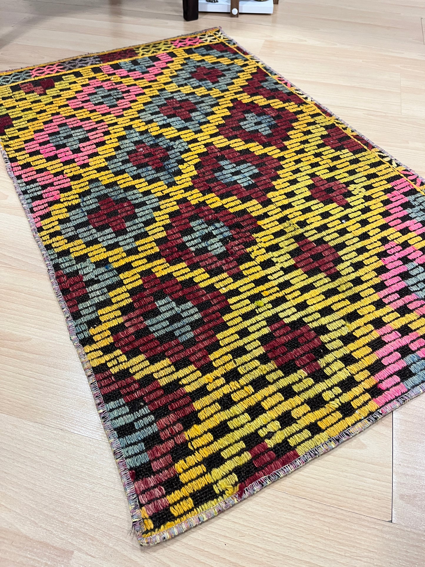 Handwoven Turkish Vintage Kilim (2'0" x 3'3")