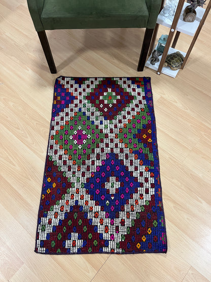 Handwoven Turkish Vintage Kilim (2'0" x 3'3")