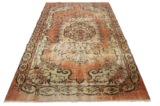 Hand-Knotted Vintage Turkish Rug (5'9" x 9'7")