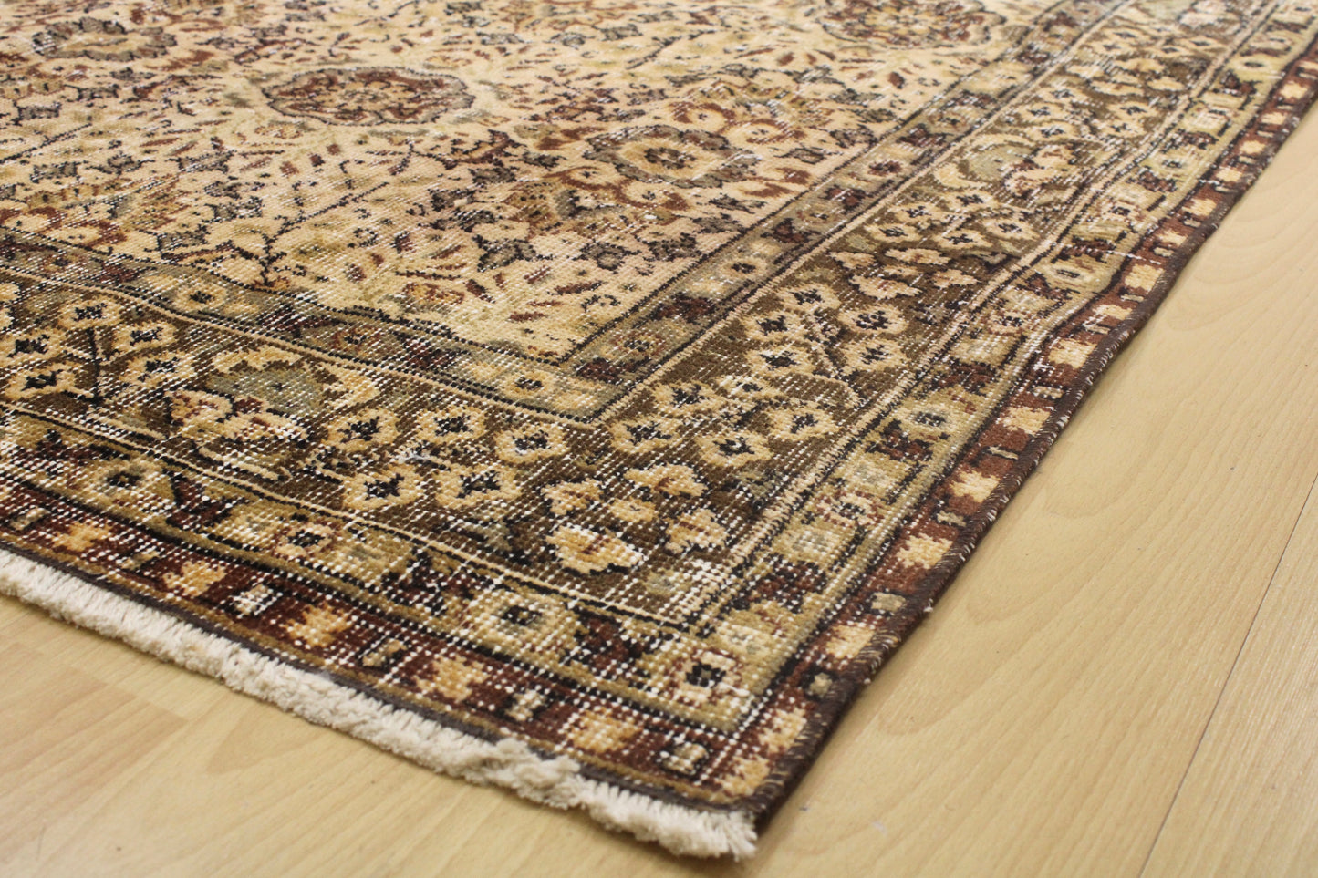 Hand-Knotted Vintage Turkish Rug (5'5" x 9'3")