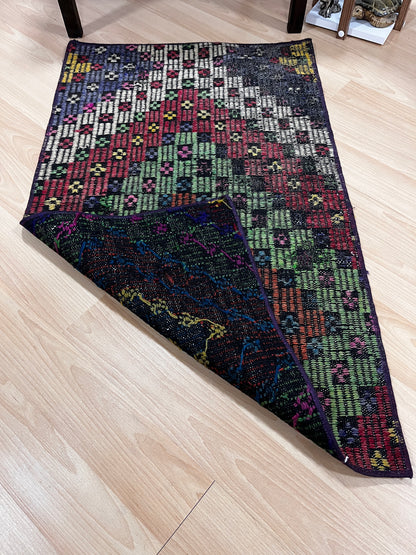 Handwoven Turkish Vintage Kilim (2'0" x 3'3")