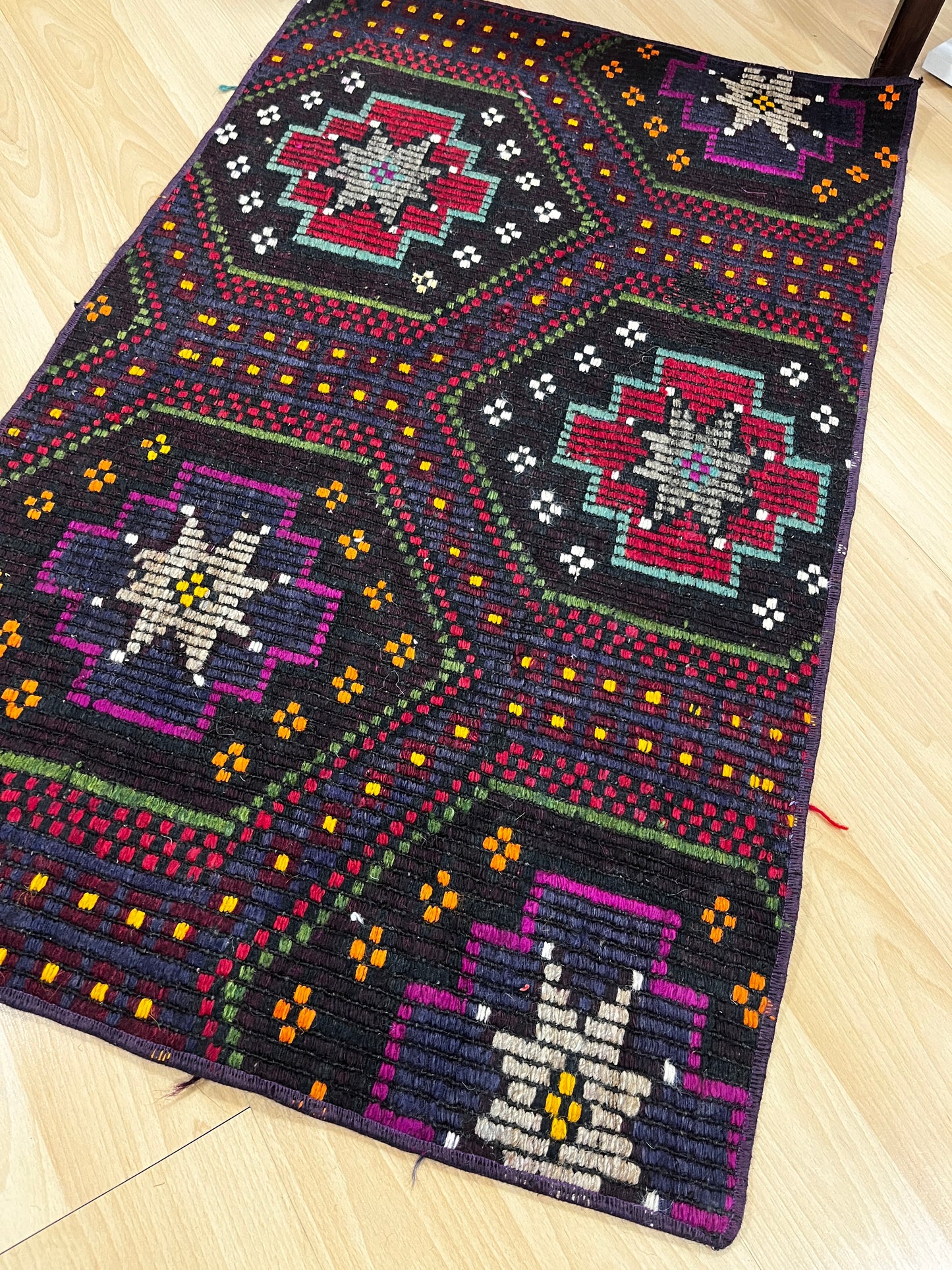 Handwoven Turkish Vintage Kilim (2'0" x 3'3")