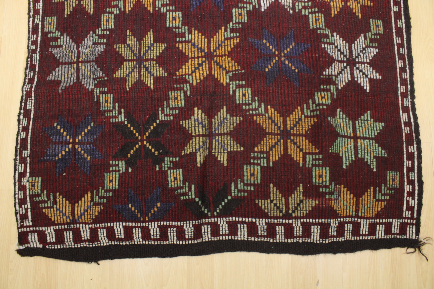 Handwoven Turkish Vintage Kilim (5'1" x 8'6")