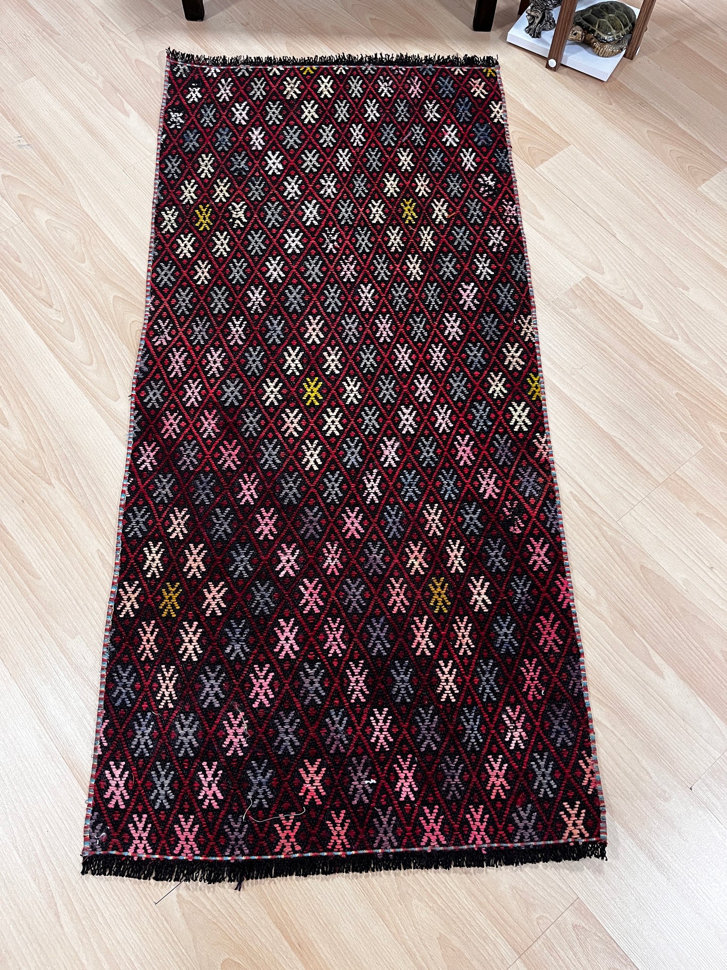 Handwoven Turkish Vintage Kilim (2'0" x 4'7")