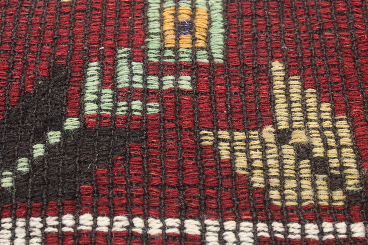 Handwoven Turkish Vintage Kilim (5'1" x 8'6")