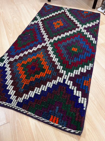 Handwoven Turkish Vintage Kilim (2'2" x 4'1")