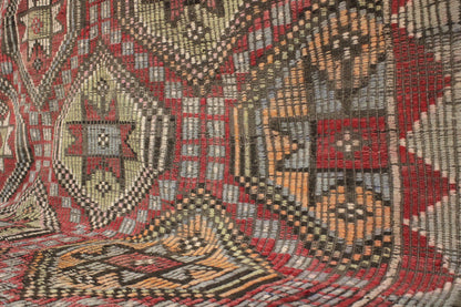 Handwoven Turkish Vintage Kilim (5'12" x 9'2")