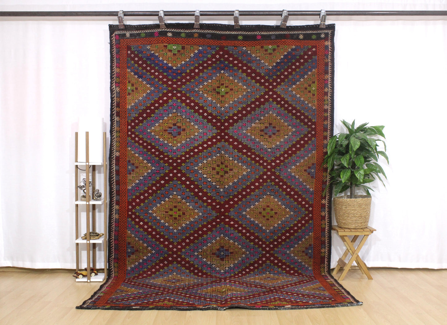 Handwoven Turkish Vintage Kilim (6'3" x 9'11")