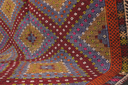 Handwoven Turkish Vintage Kilim (6'3" x 9'11")