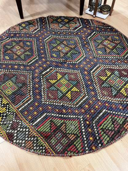 Handwoven Turkish Round Kilim (3'11" Diameter)