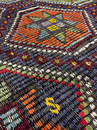 Handwoven Turkish Round Kilim (5'1" Diameter)