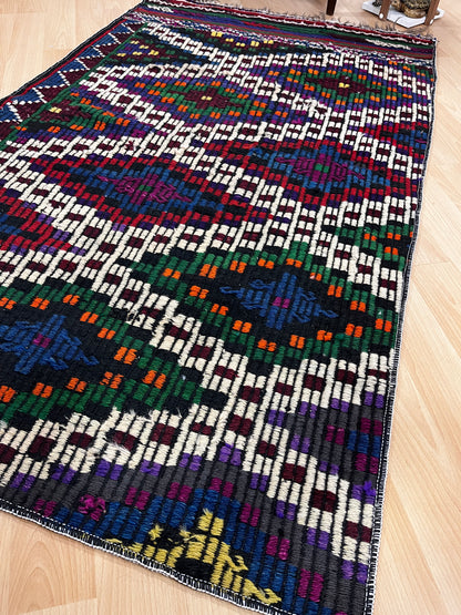 Handwoven Turkish Vintage Kilim (3'3" x 5'9")