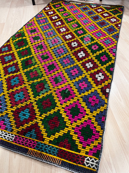 Handwoven Turkish Vintage Kilim (3'3" x 6'5")