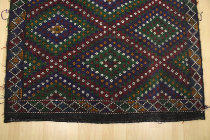 Handwoven Turkish Vintage Kilim (5'6" x 10'7")