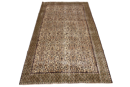 Hand-Knotted Vintage Turkish Rug (4'10" x 8'10")