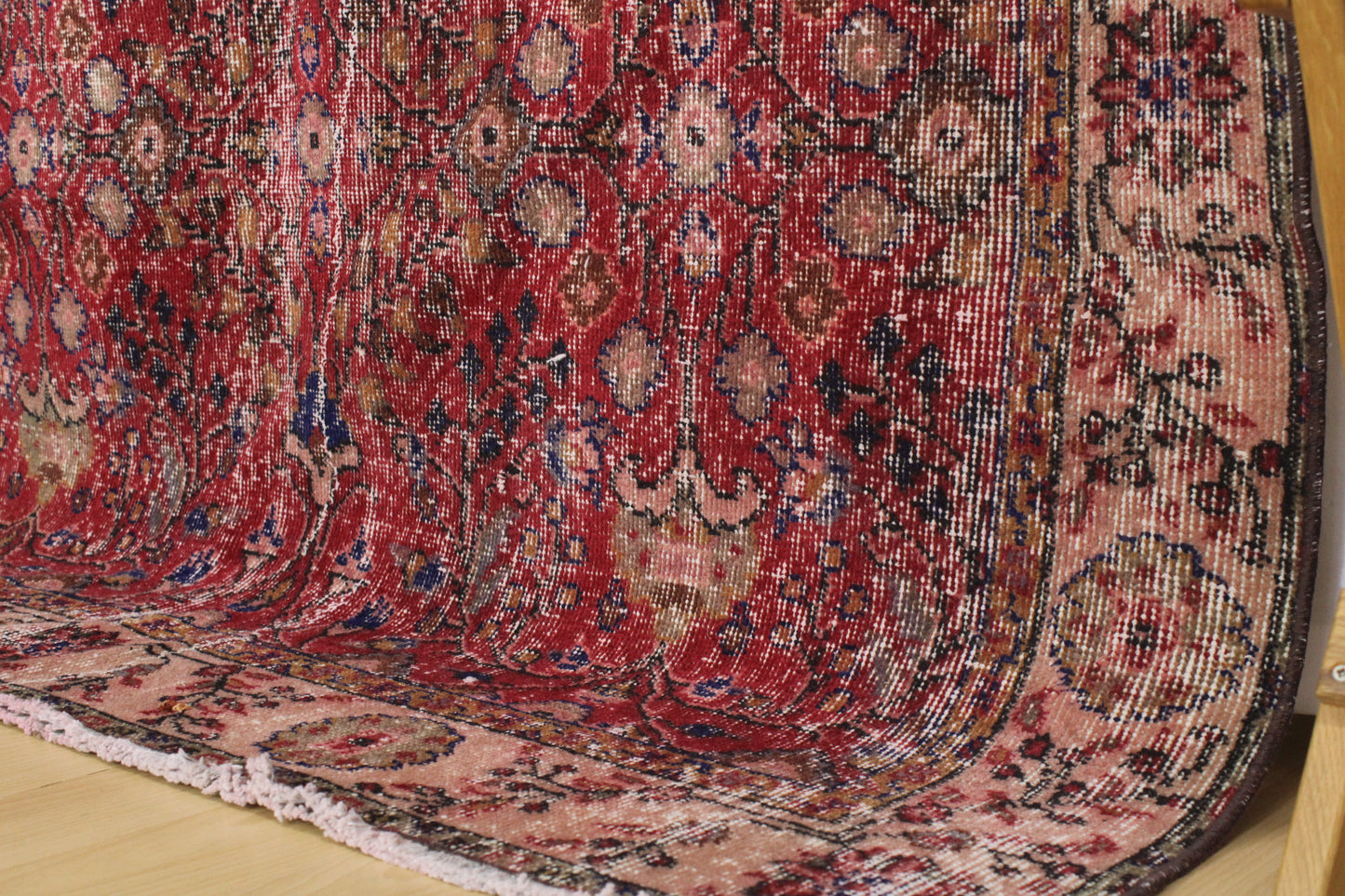 Hand-Knotted Vintage Turkish Rug (4'9" x 7'10")